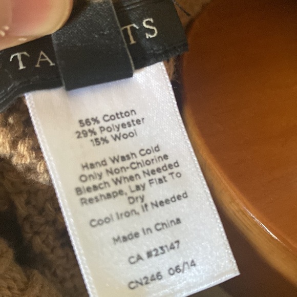 Talbots oversized cable knit poncho with leather side straps buckles Equestrian - Picture 8 of 8